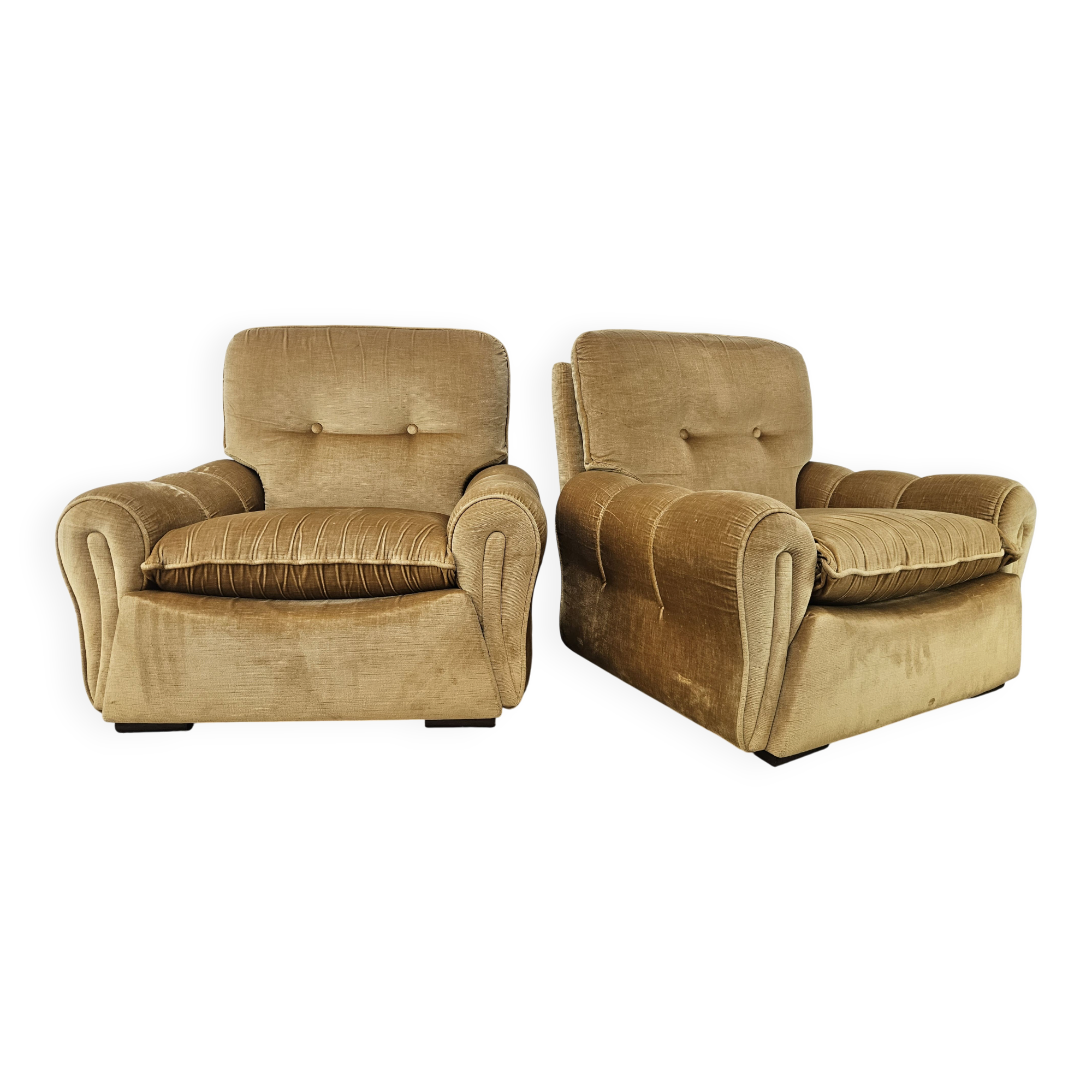 Vintage Italian armchairs from the 1970s