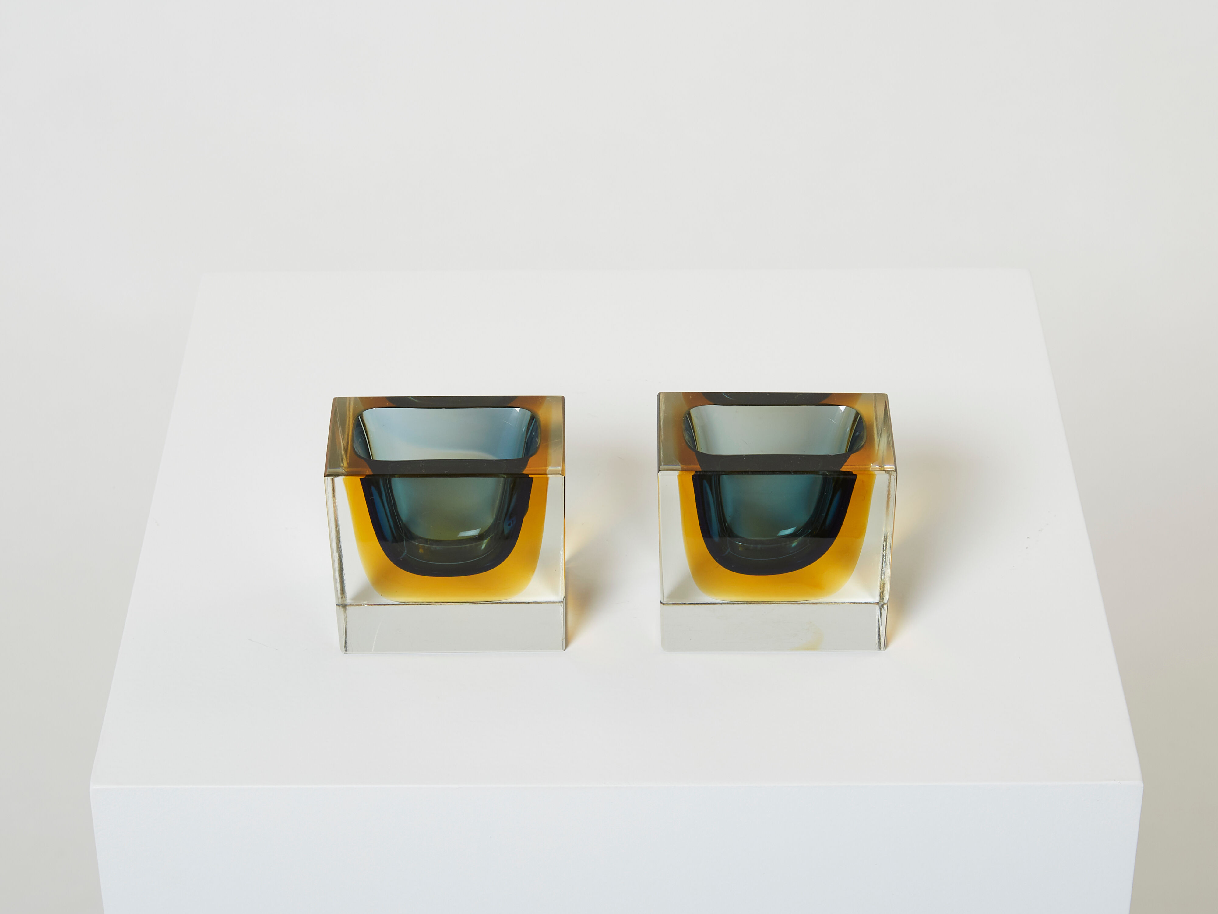 Pair of small cups Sommerso Flavio Poli for Seguso around 1960