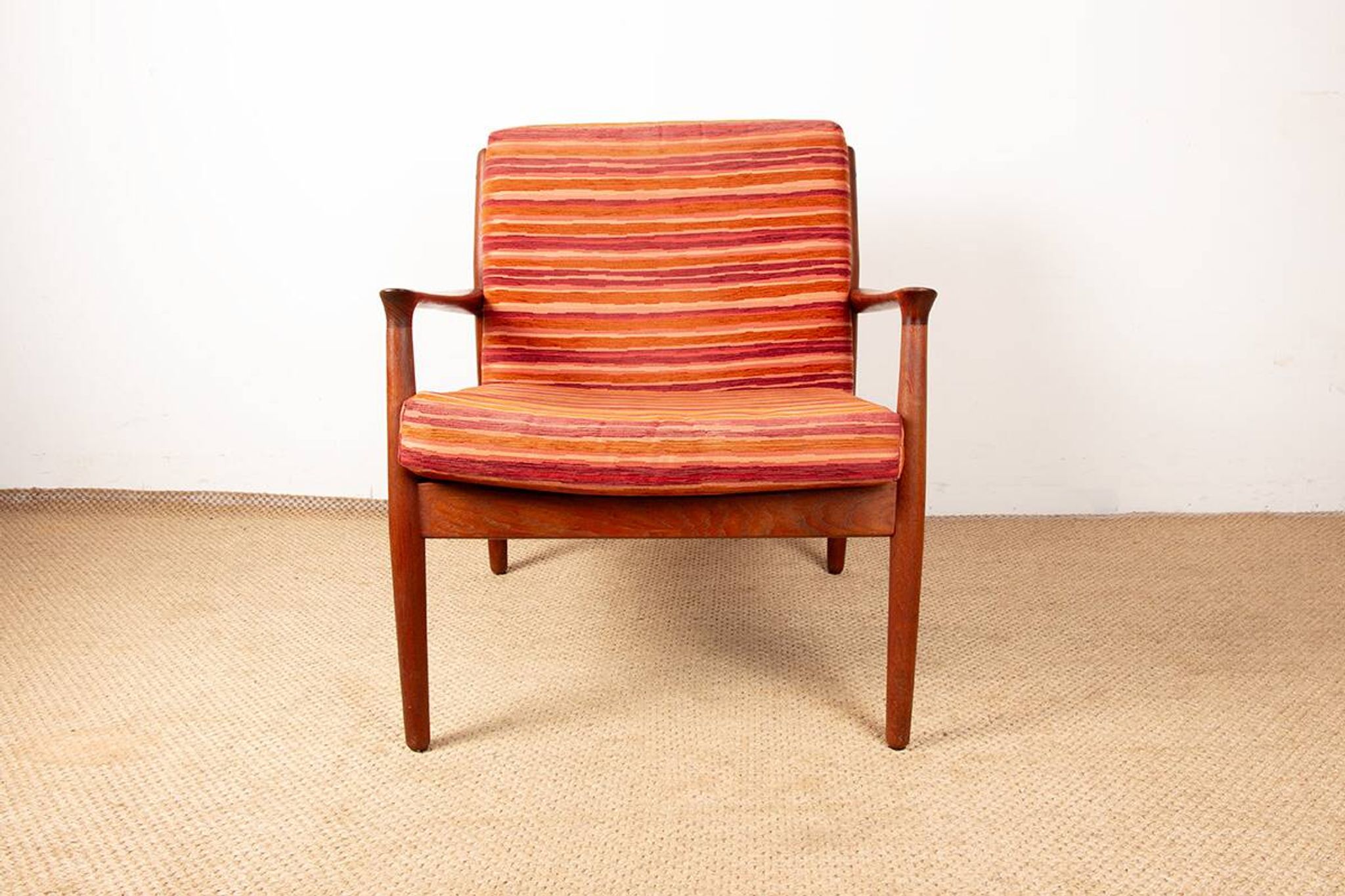 Pair of Danish armchairs in solid teak and fabric, Svend Aage Eriksen 1960.