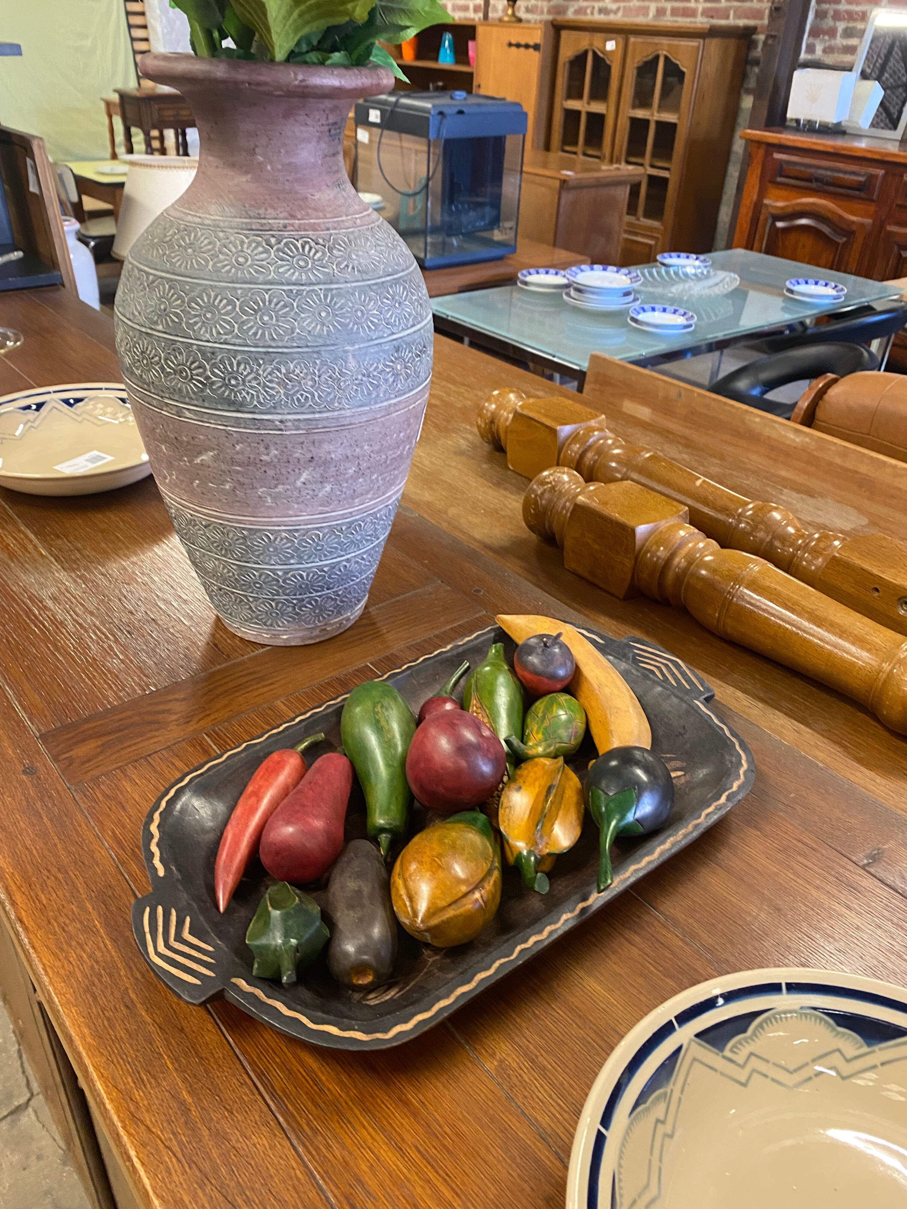 Plateau de fruits en bois
