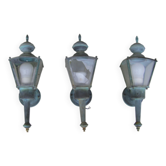 Trois lanternes de jardin vintage