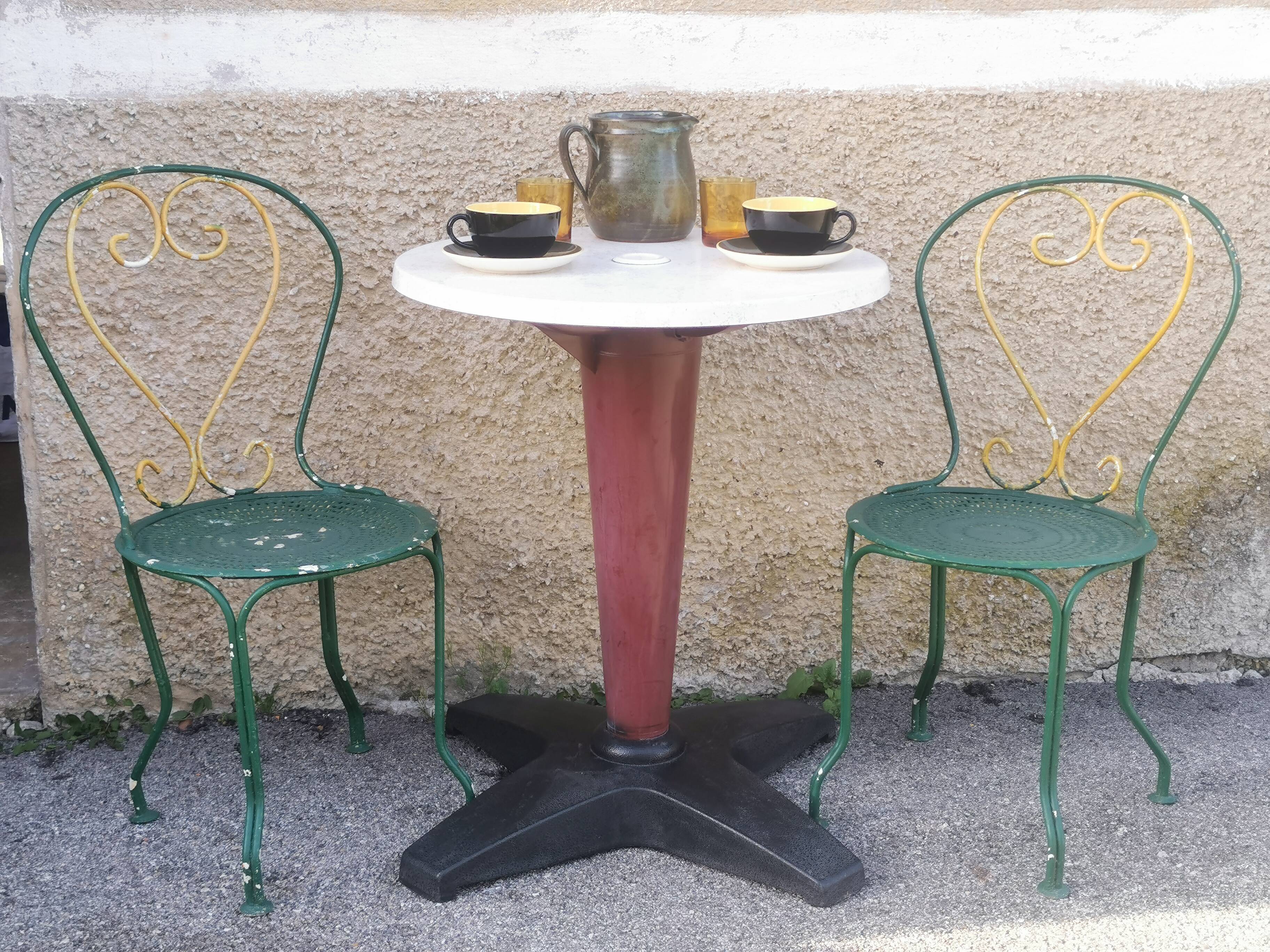 “Vintage 60” patio pedestal