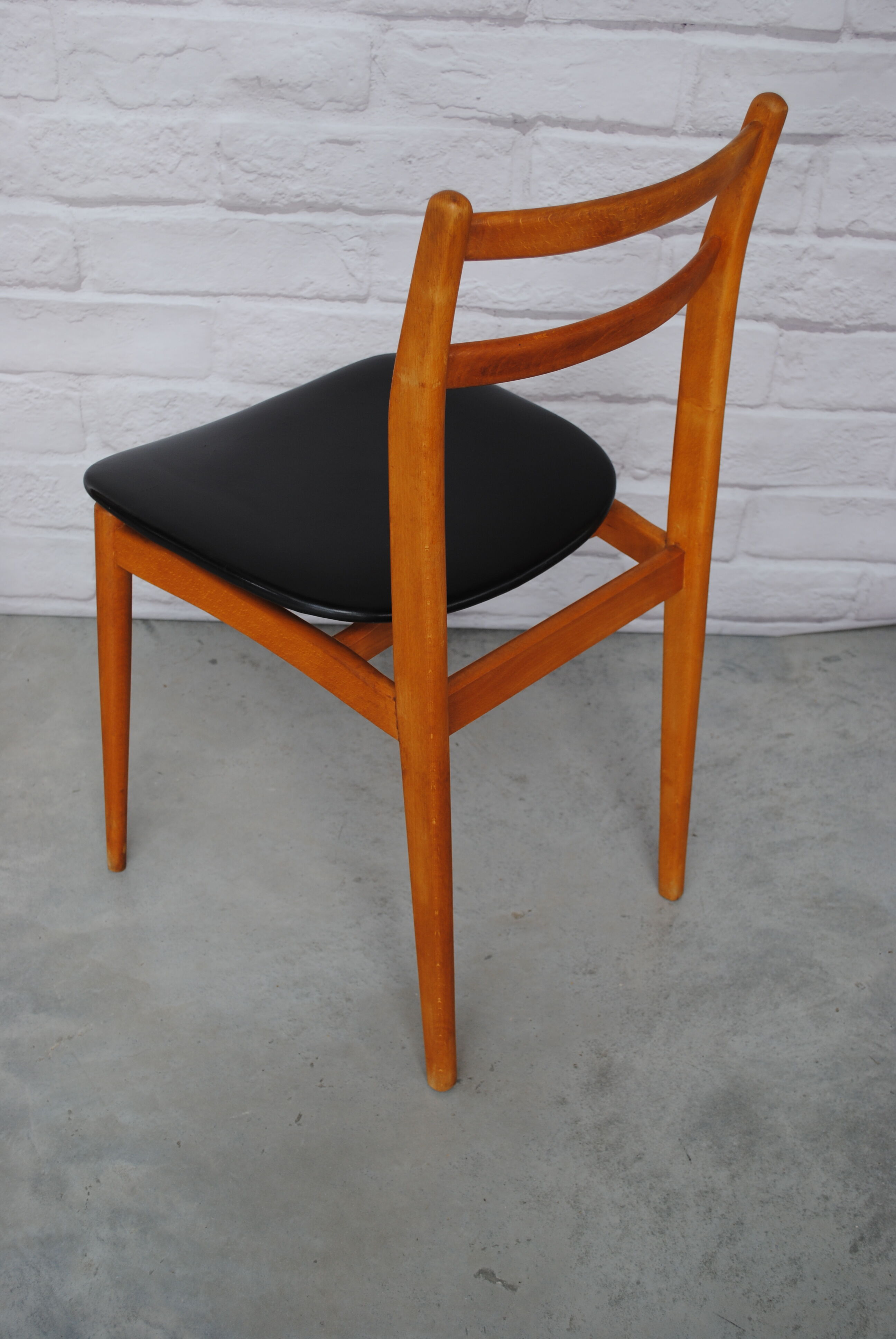 Pair of chairs sacandinave style 1970