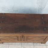 Coffre style Louis XIII en chêne, époque XXIème