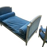 Living room with daybed and two armchairs