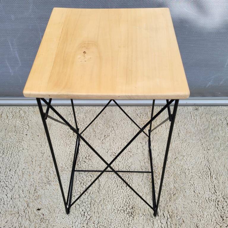 Vintage Eiffel stand 1970