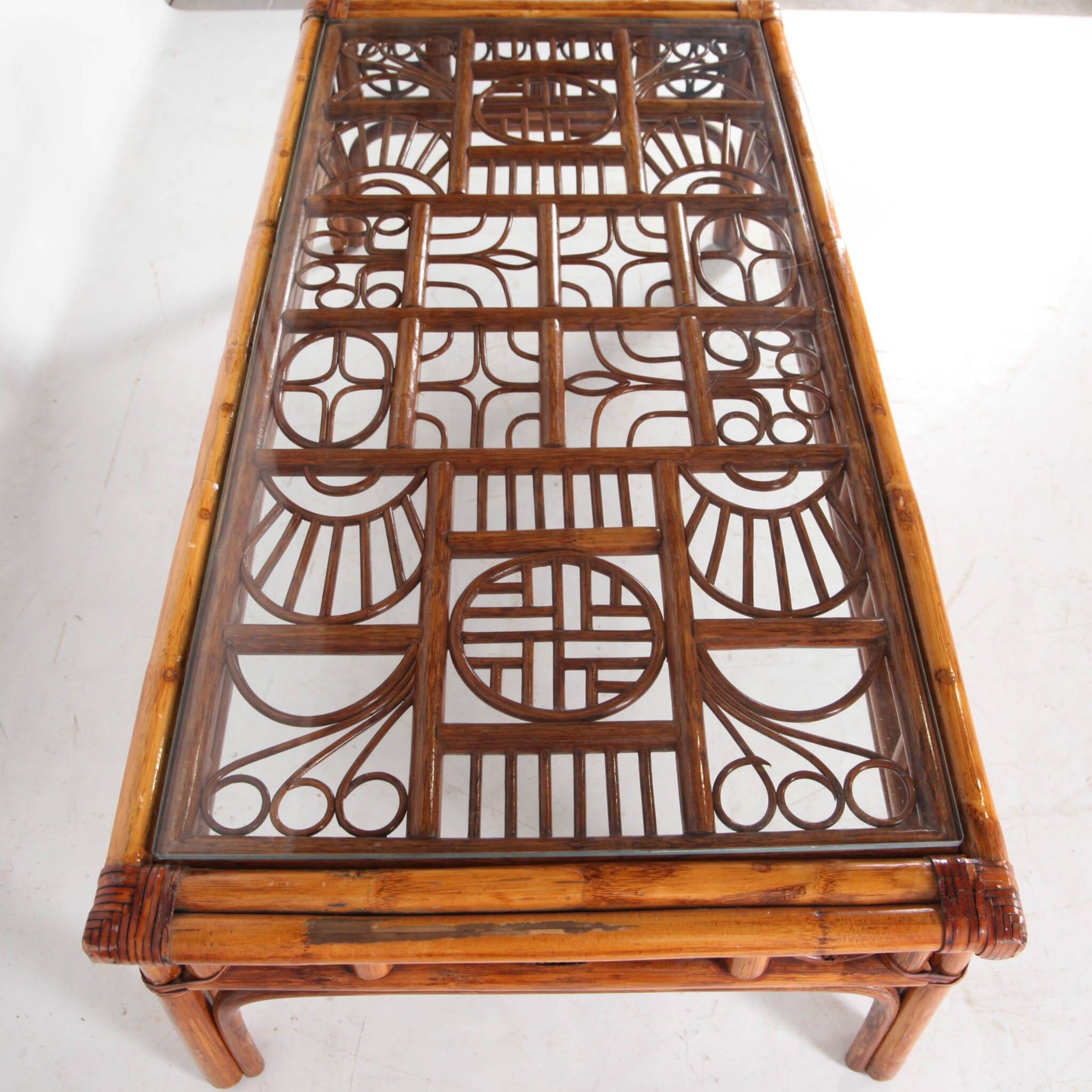 Ensemble de 3 tables basses en rotin