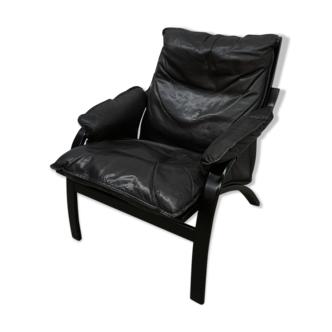 Scandinavian leather armchair in black leather, 1960