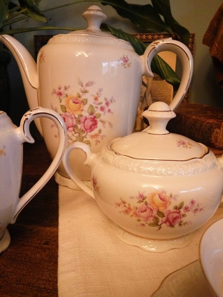 Bavarian porcelain coffee service party (Saxony) with floral and gold decoration