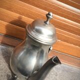 Tea service in Etain