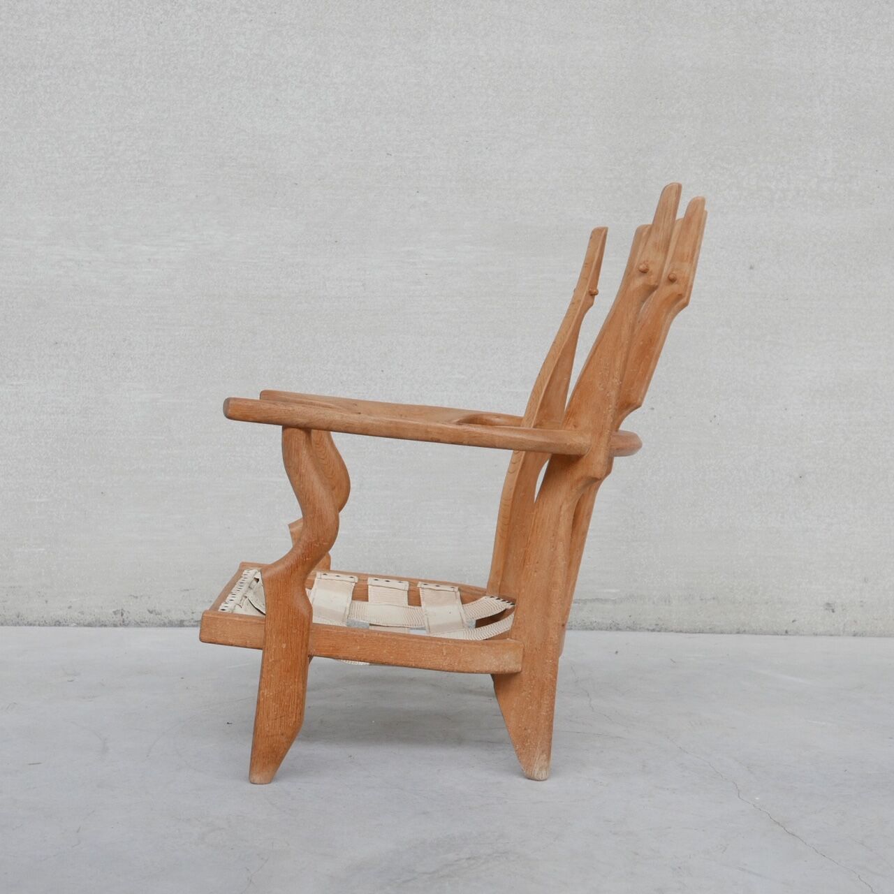 Repos armchair Guillerme et Chambron