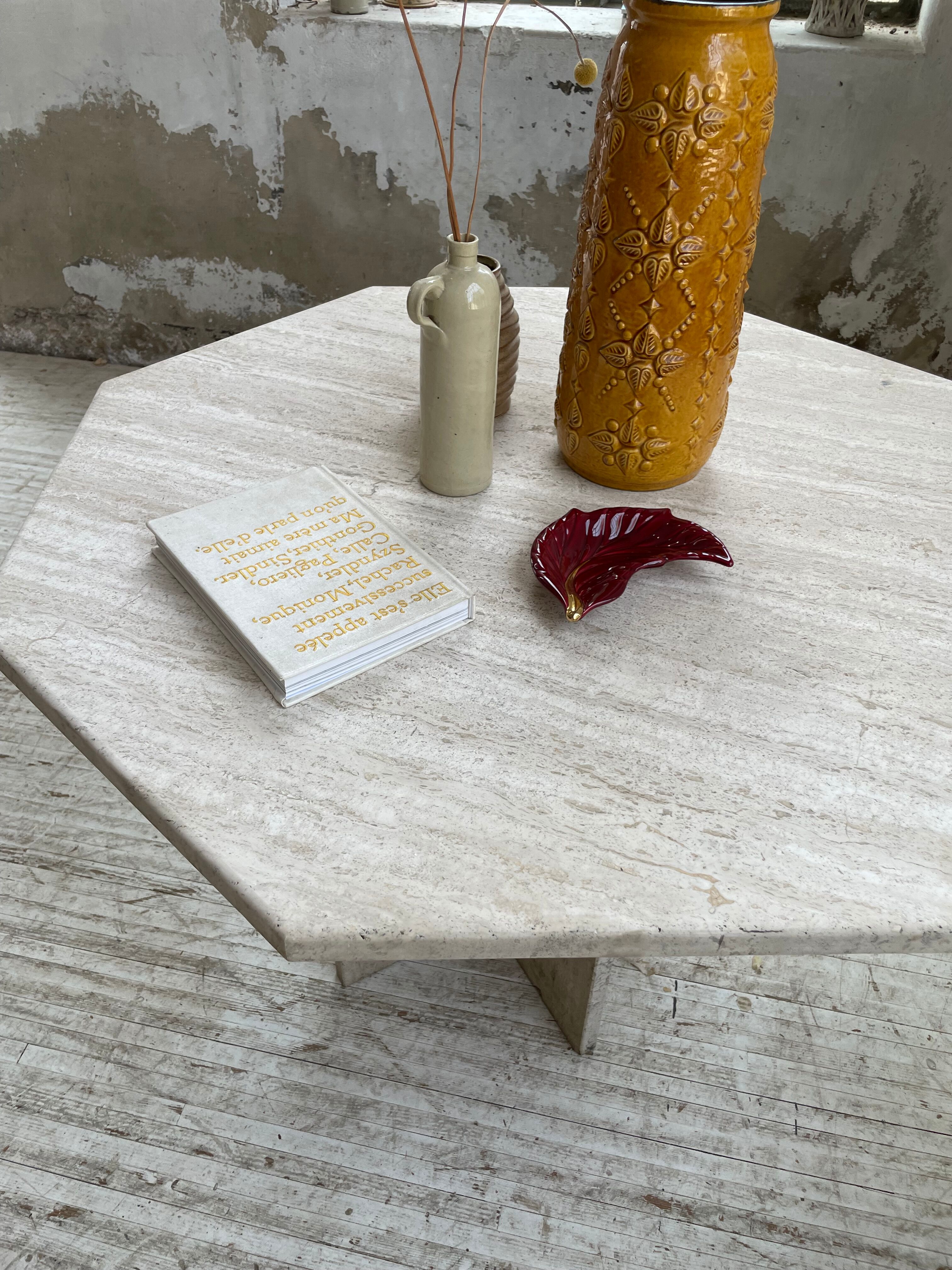 Dull leaf Vallauris red burgundy