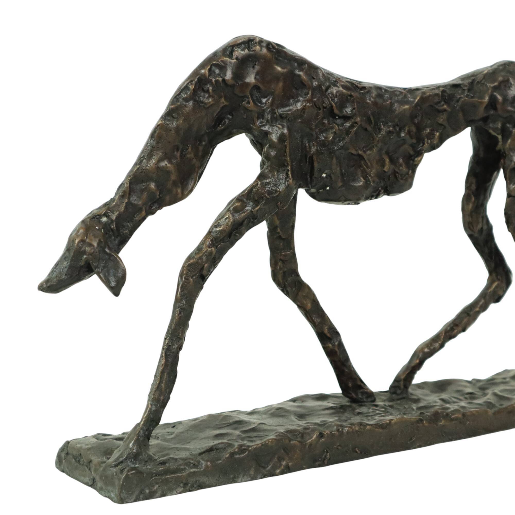 Statue en bronze d'après Alberto Giacometti Sculpture de chien 44 cm