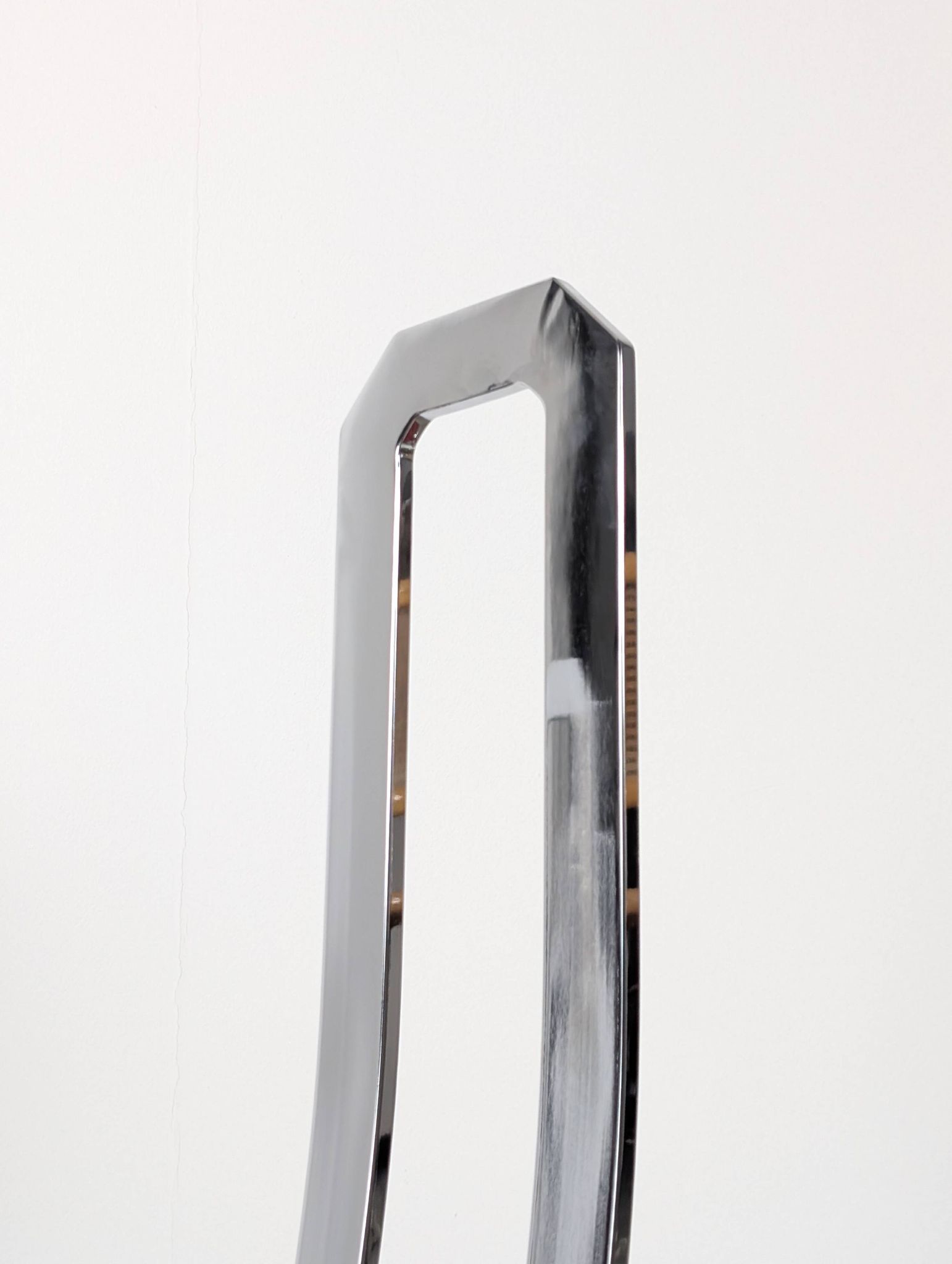 Postmodern chairs in chromed steel and red wood, set of 4, 1980s