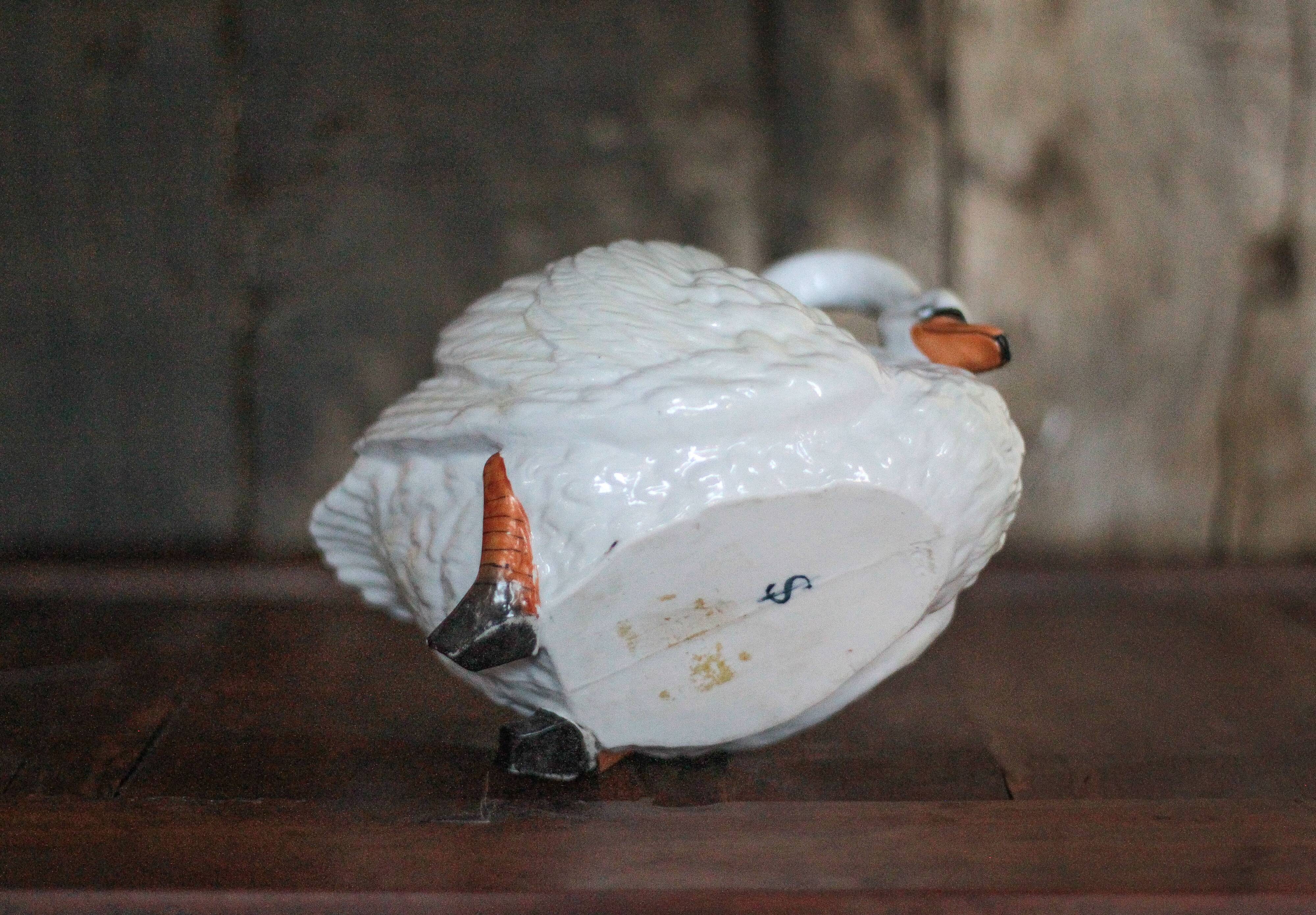 Ceramic swan planter, swan pot, trinket dish.