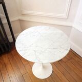 Pedestal table by Eero Saarinen for Knoll