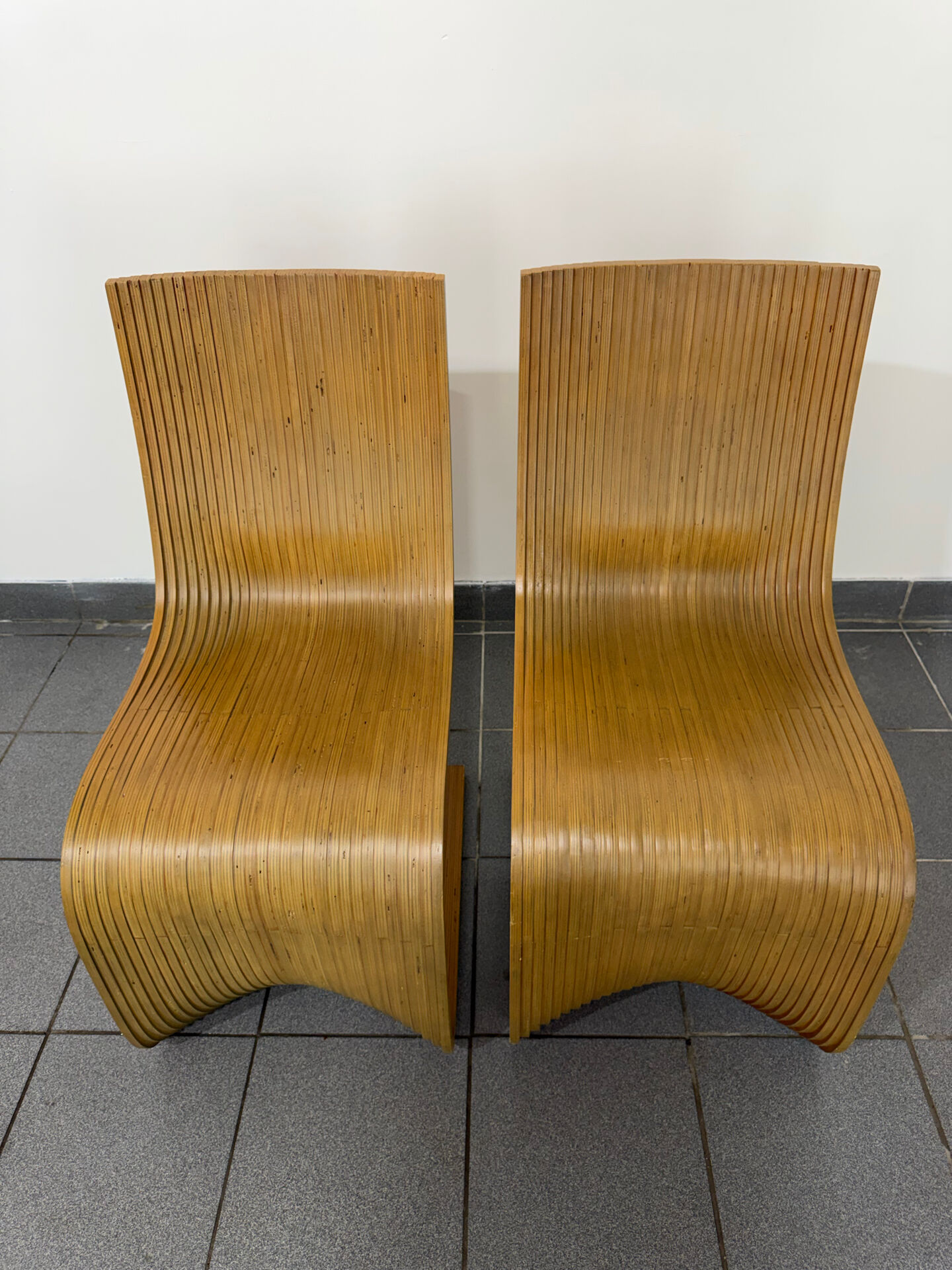 Lot de 4 chaises Contour par Alejandro Estrada pour Piegatto