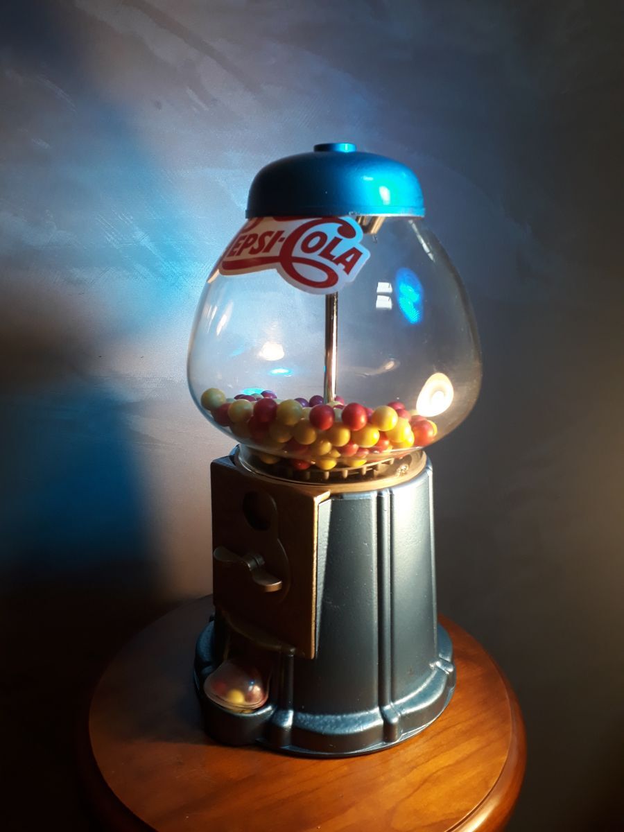 Distributor a candy chewing gum 1975