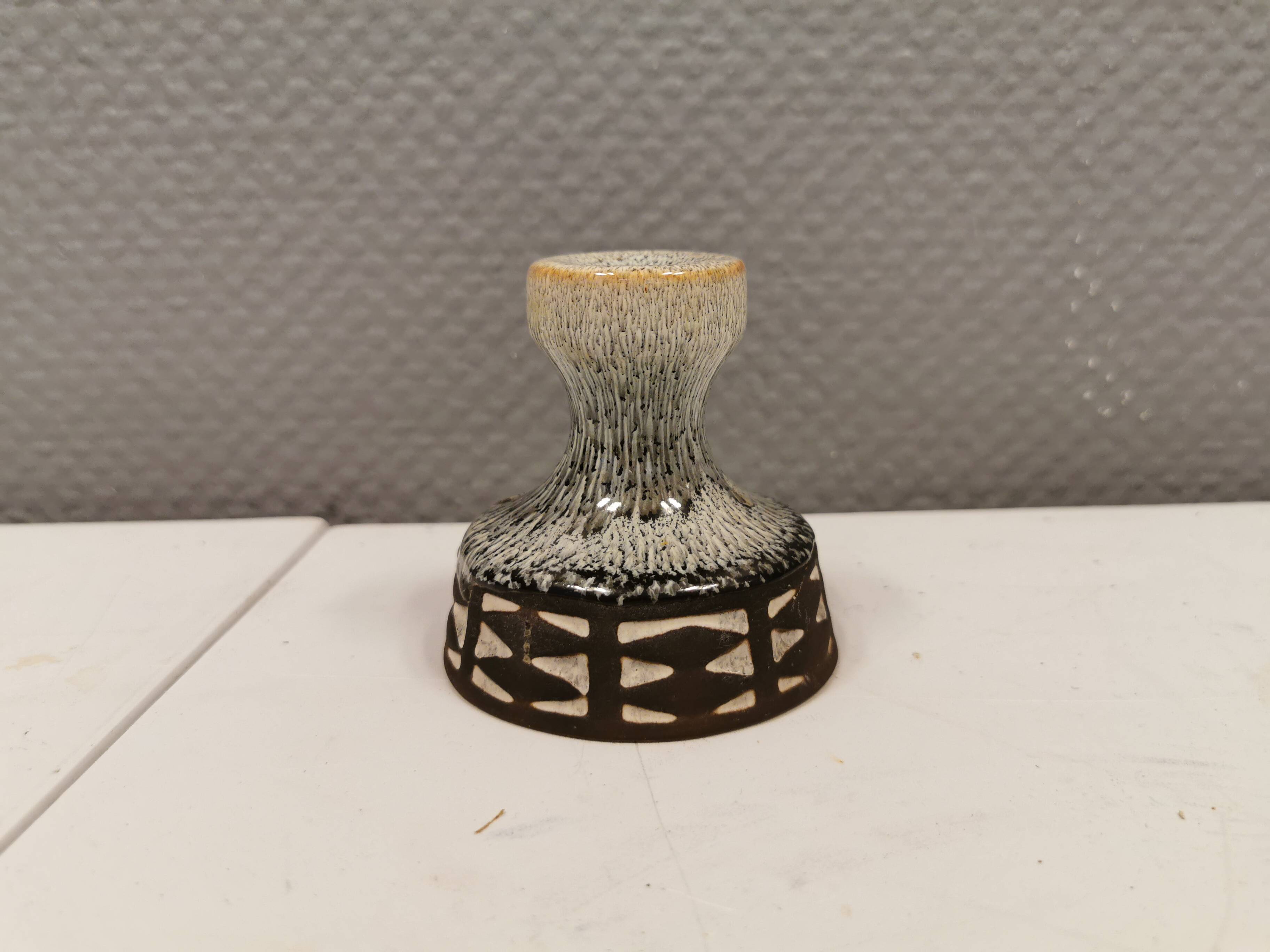 Ceramic candle holder