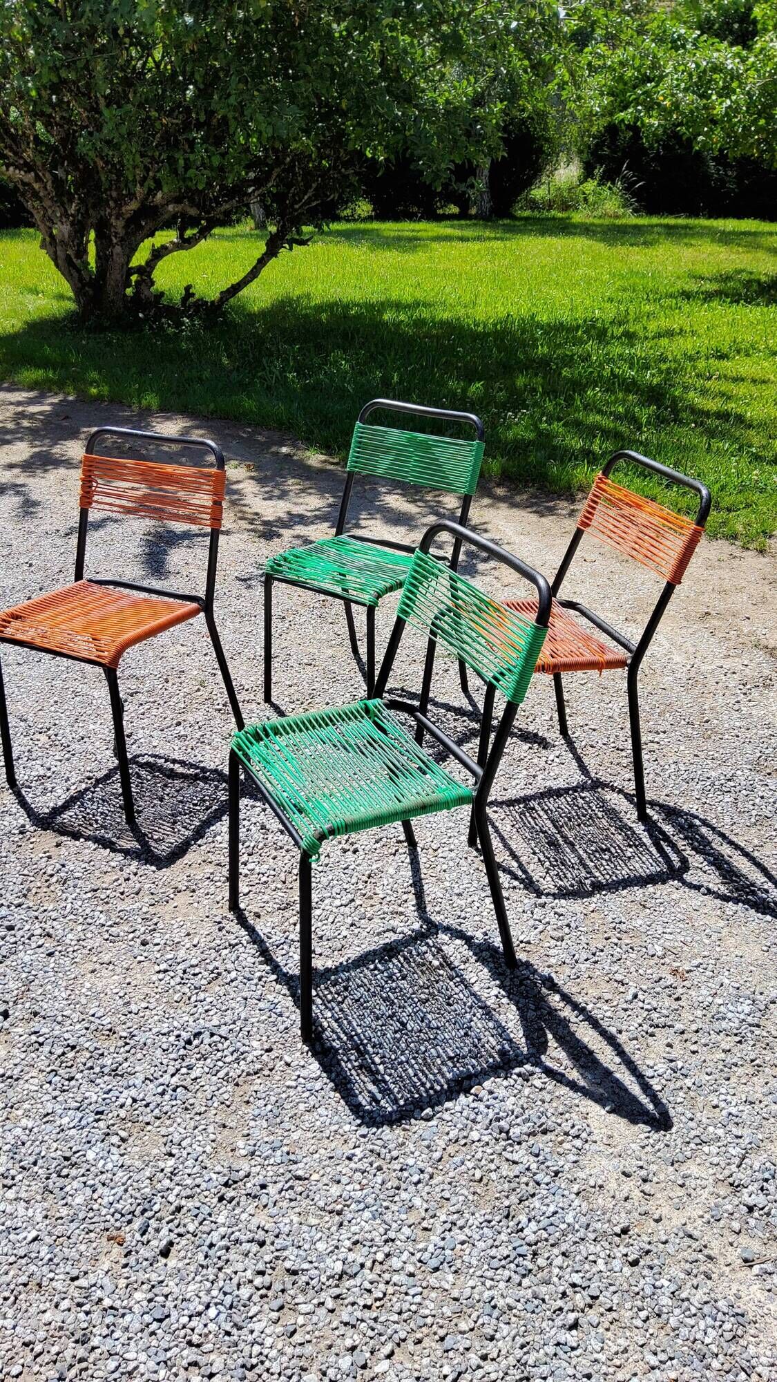 Set of 4 chairs scoubidou green and orange tubes metal black from the 60s