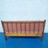 Bench in pine and gingham fabrics