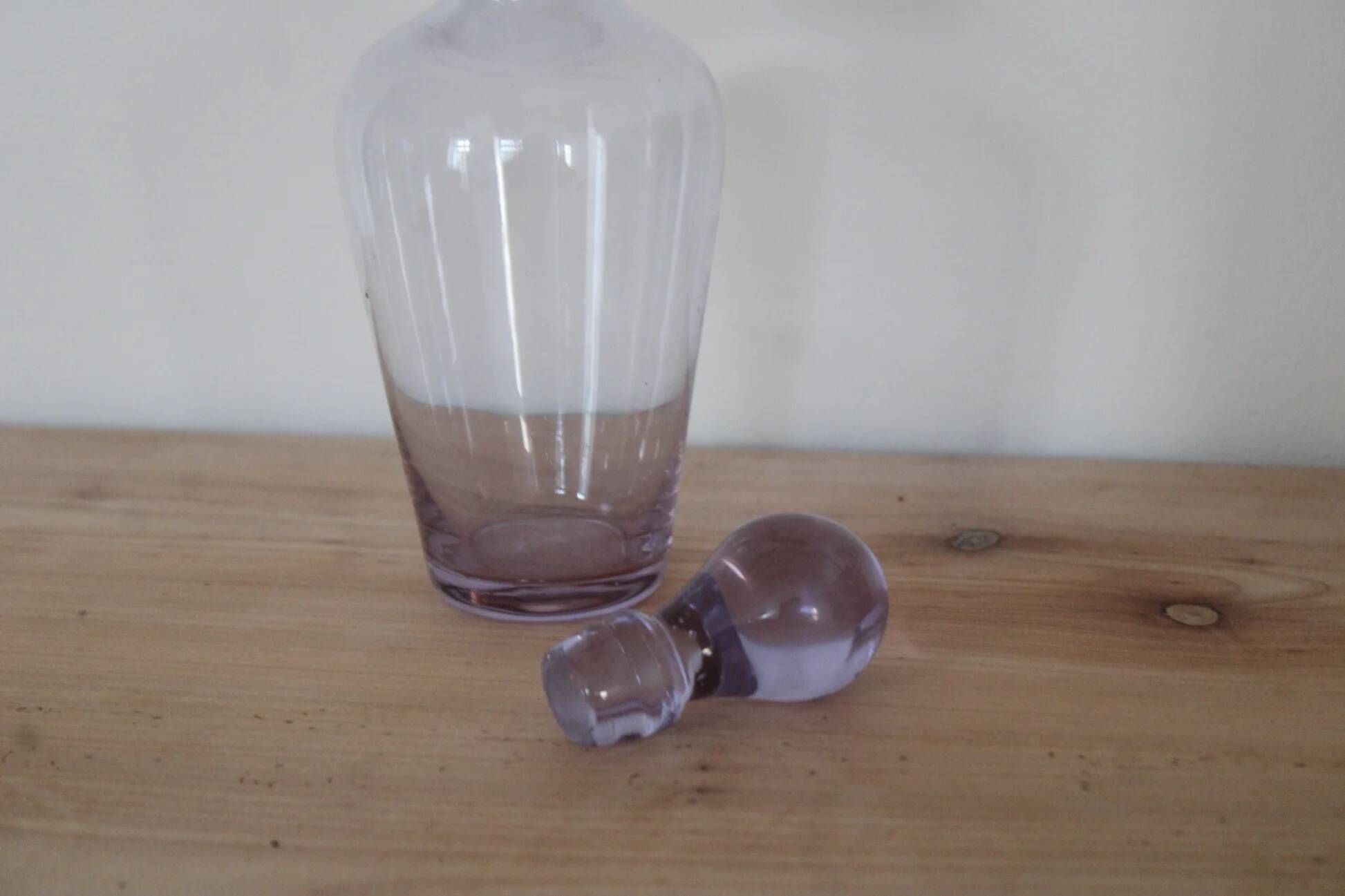 Vintage glass bottle in purple and transparent – Ball stopper – 21 cm