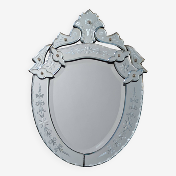 Ancien miroir vénitien, fronton biseauté base bois