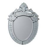 Ancien miroir vénitien, fronton biseauté base bois