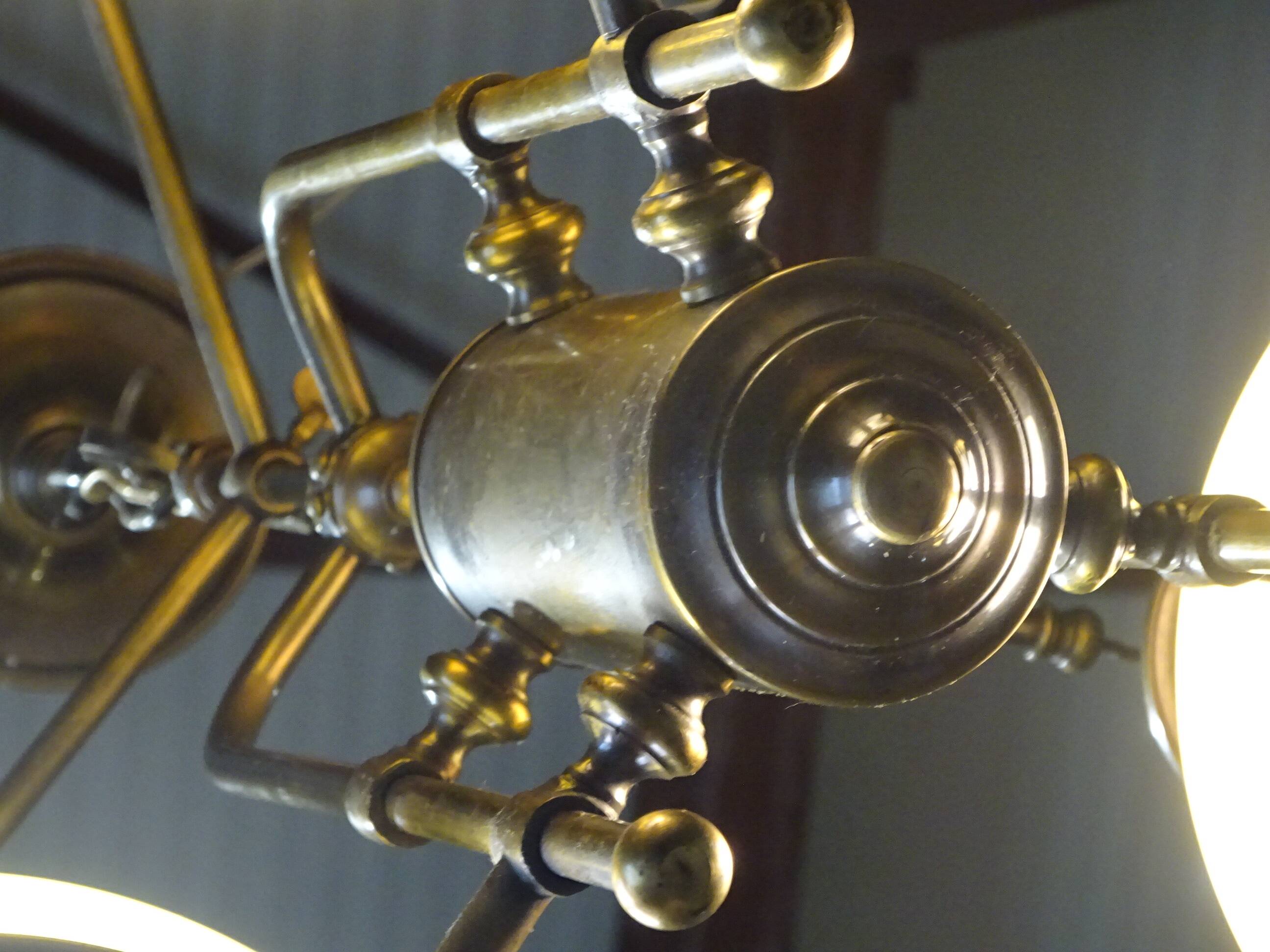 Large 3-light chandelier in glass, opaline and brass