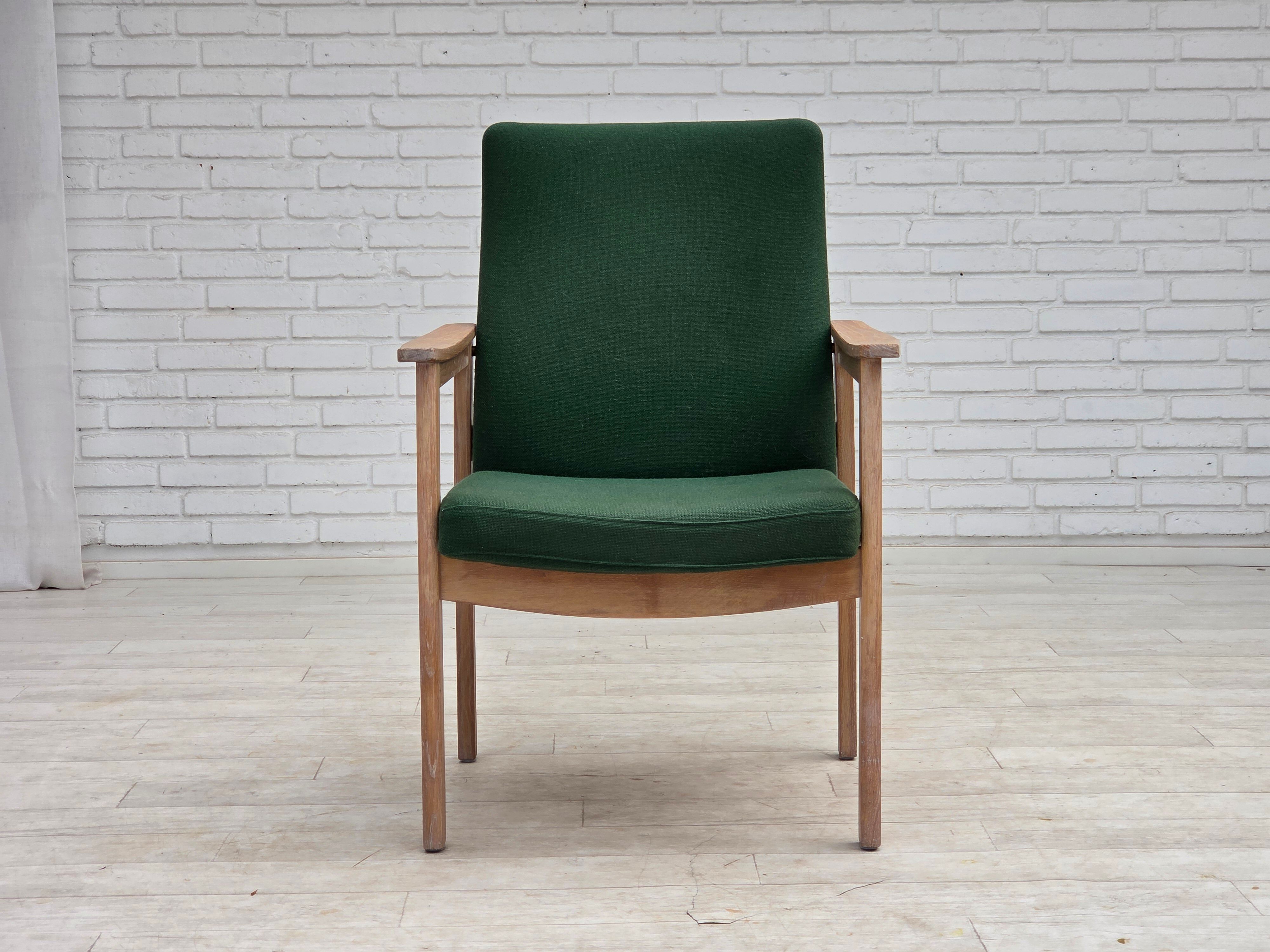 1980s, Danish armchair by Høng Stole, green furniture wool, oak wood.