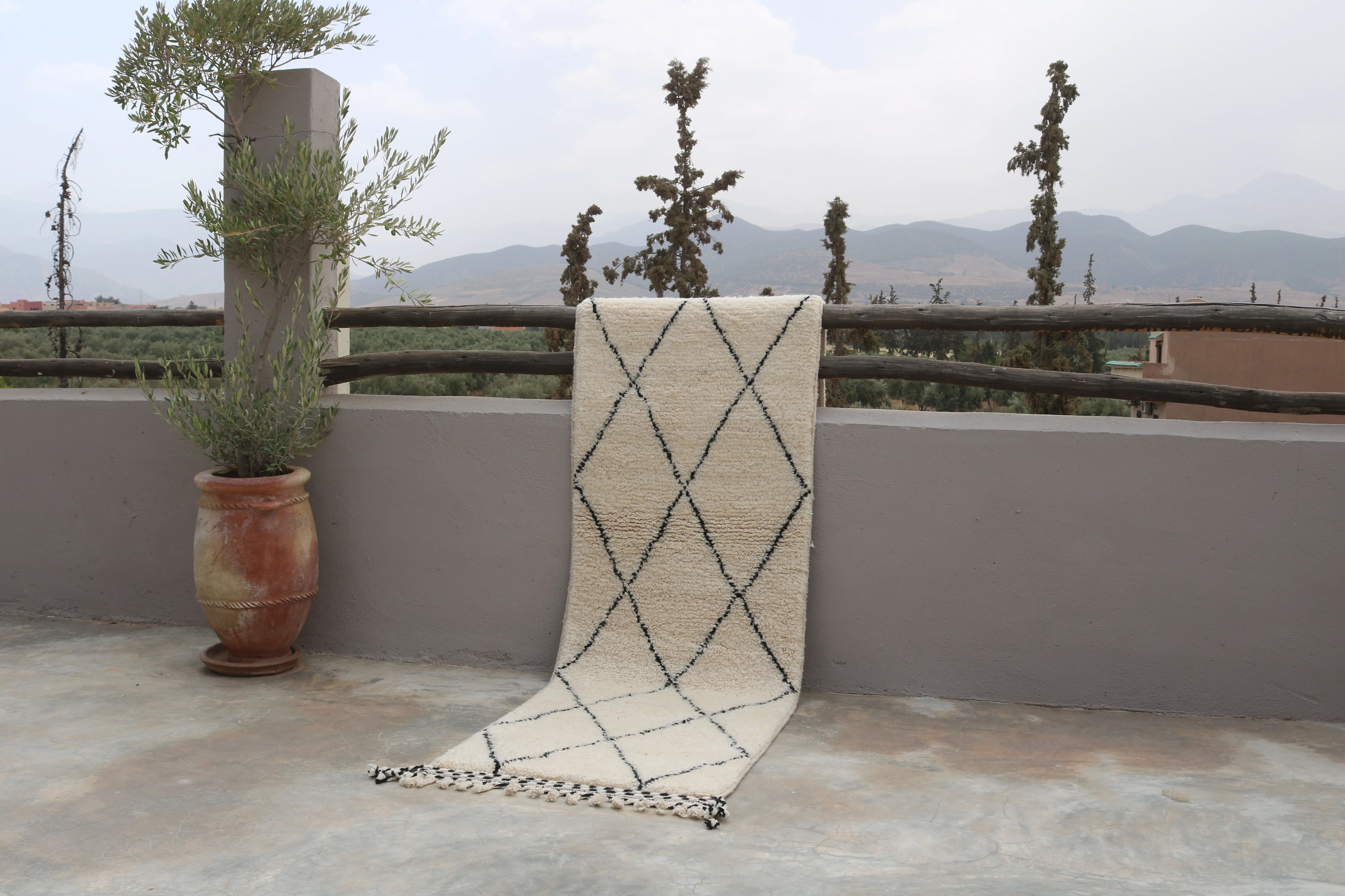 Beni Ouarain rug, 305 x 80 cm - R314