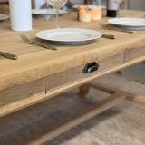 Large farmhouse table with 2 extensions and 2 drawers