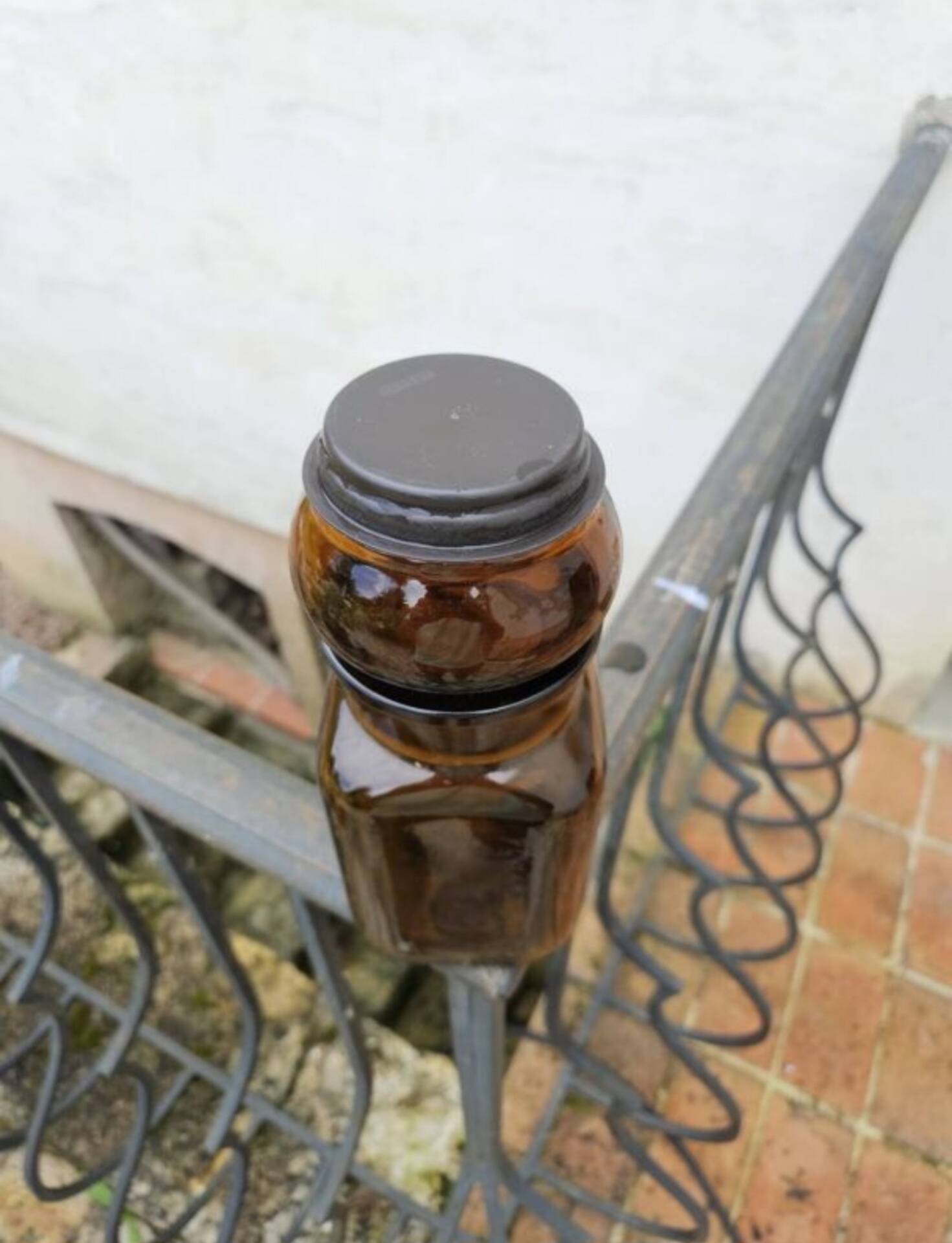 Bocal en verre ambré
