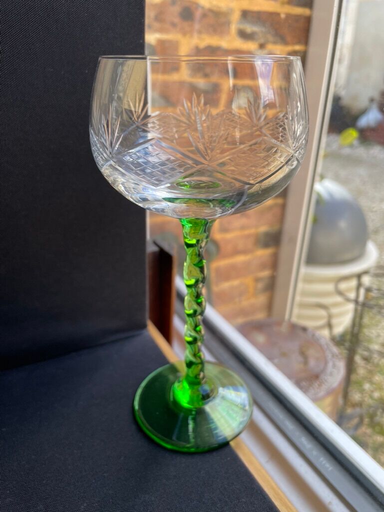 Lot de 6 verres à vin blanc d’Alsace cristal soufflé et taillé XXème