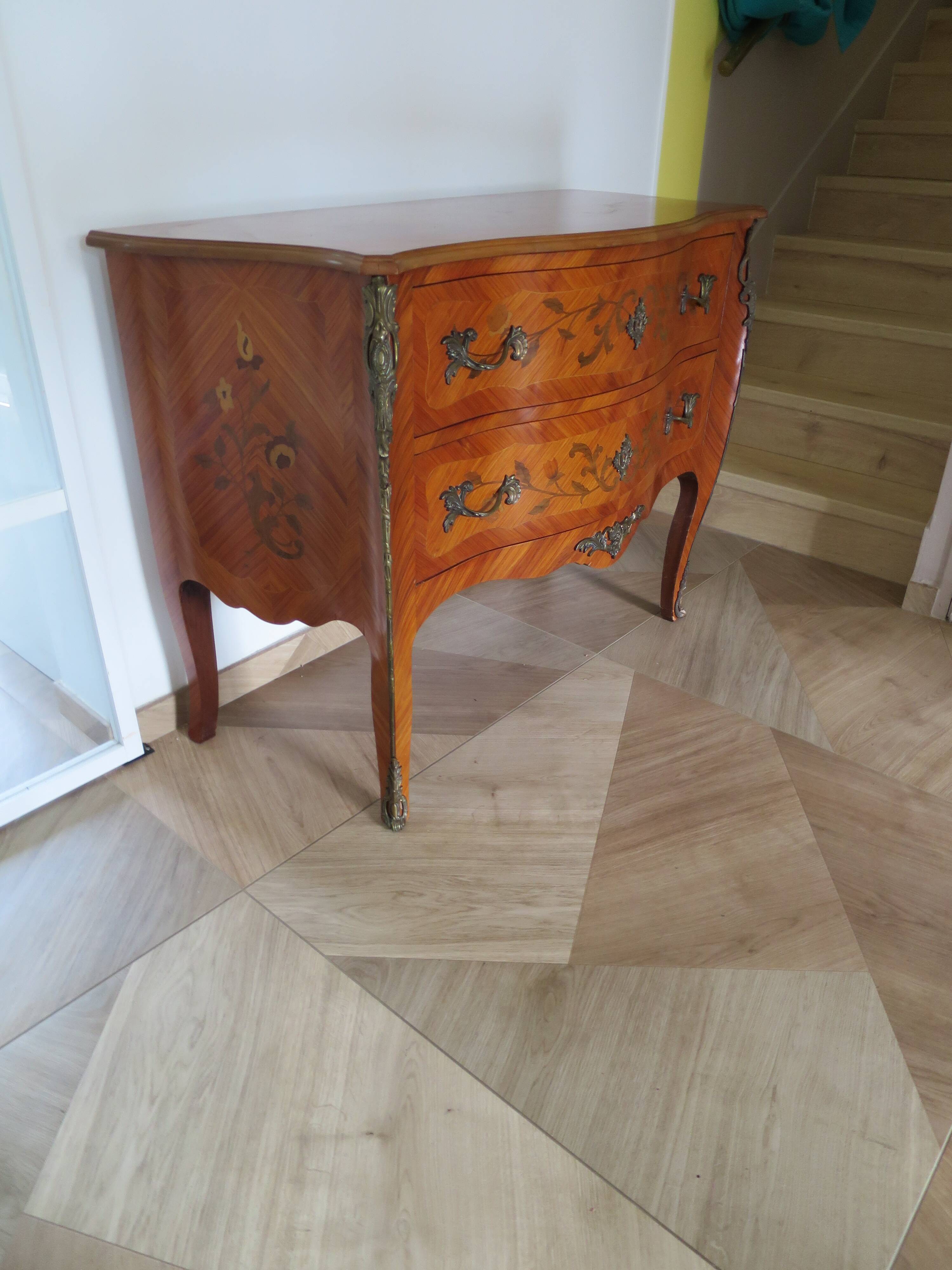 Louis XV commode - 2 drawers - floral marquetry - bronze ornament - 1950