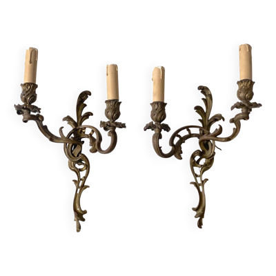Paire d'appliques en bronze de style Louis XV