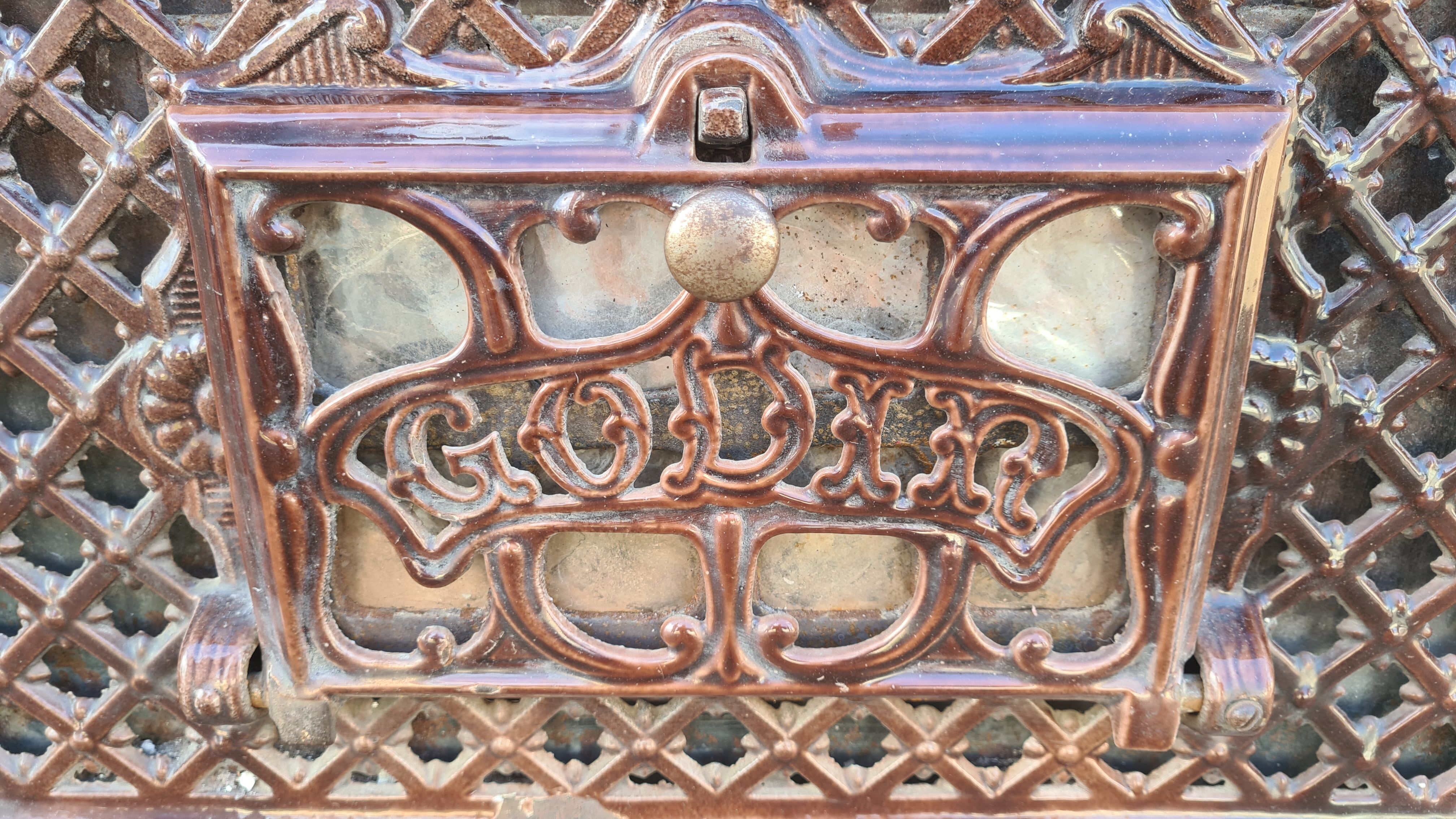 Godin enamelled wood stove