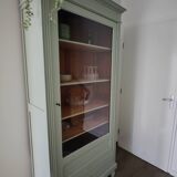 Armoire vitrée parisienne
