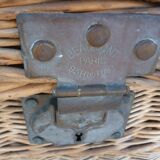 Handle trunk with keys by Beaumont Paris