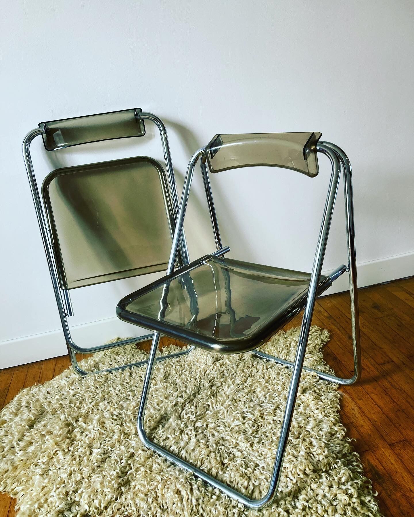 Plexi folding chairs