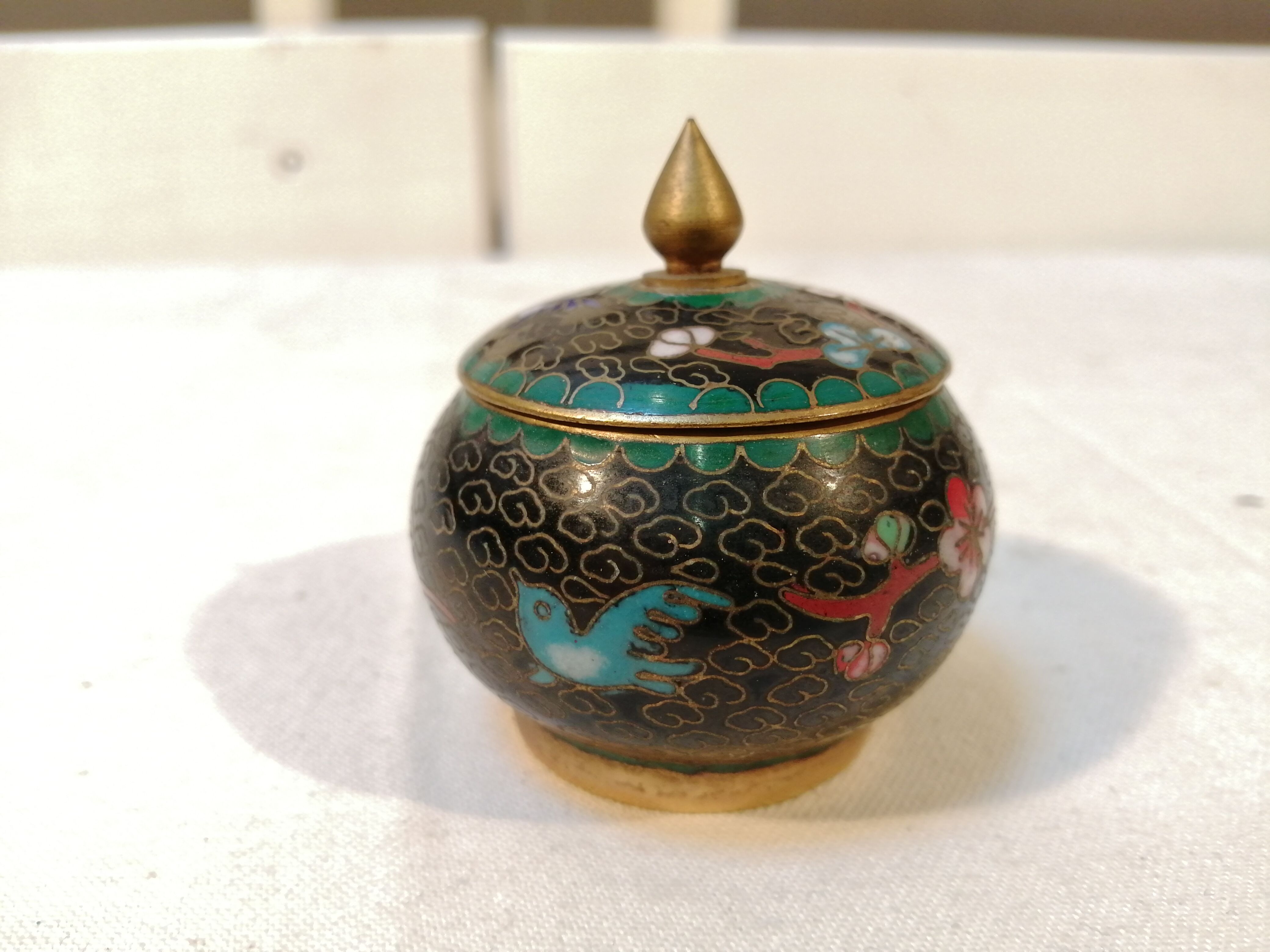 Small partitioned box or Asian case