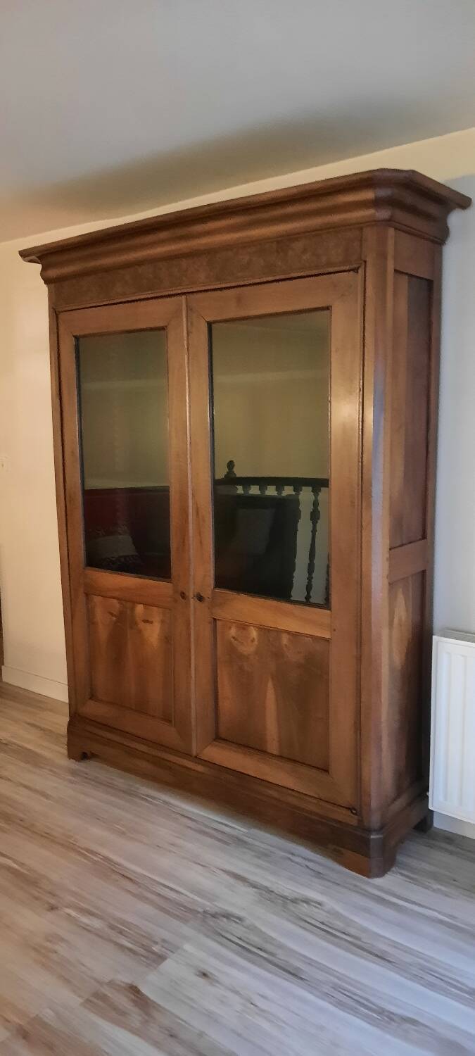 Louis Philippe display cabinet style