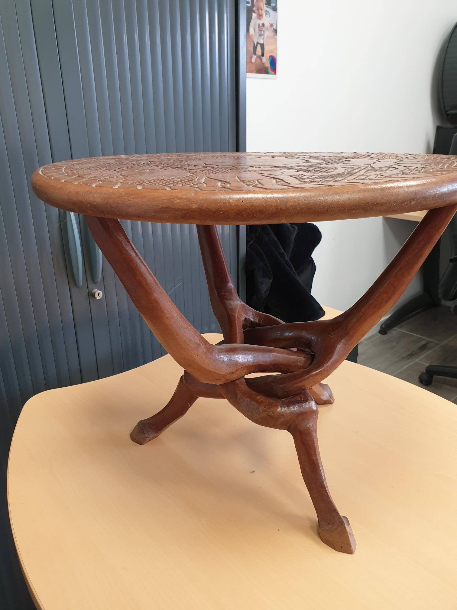 Table basse sculpter bois exotique