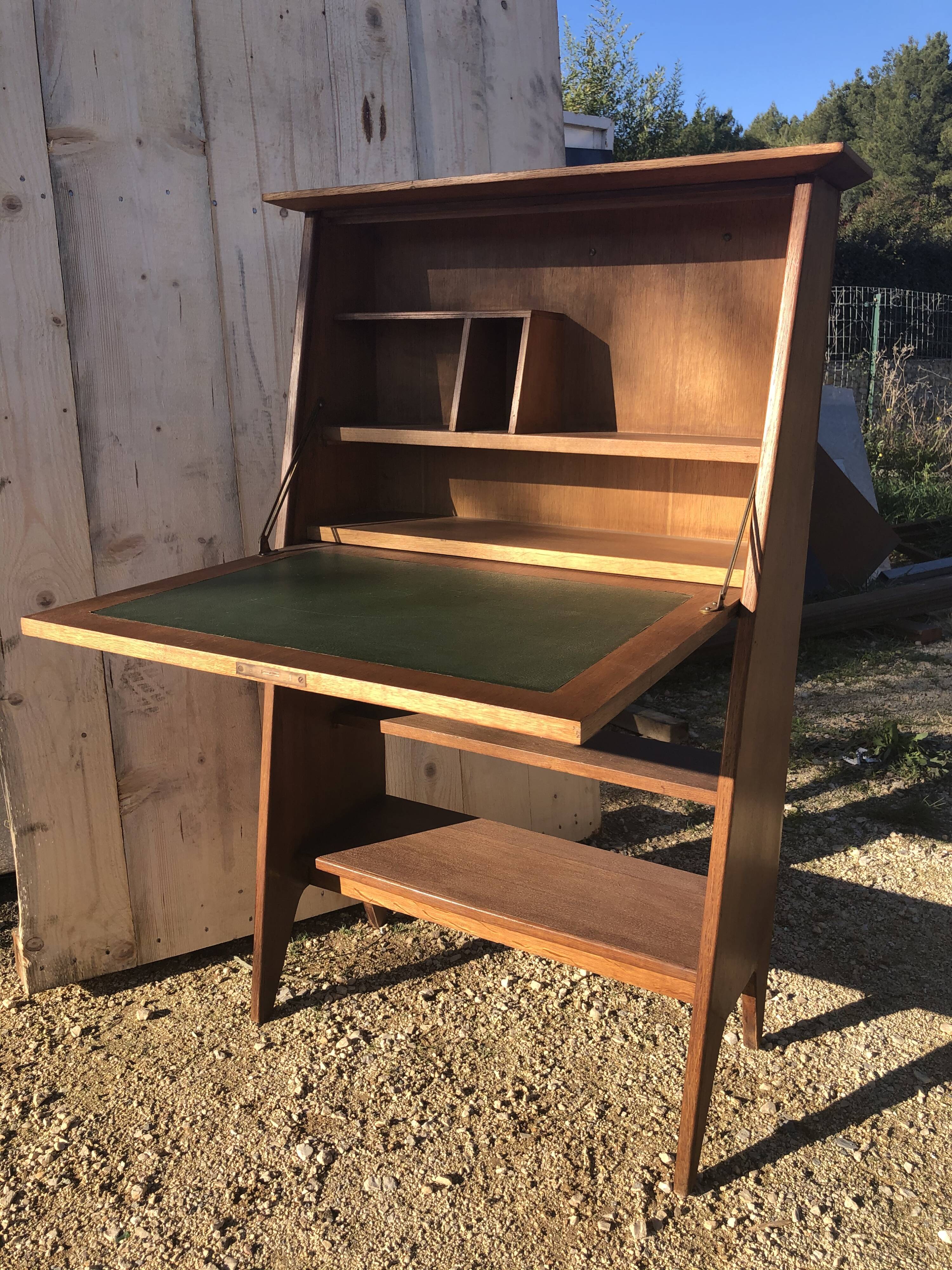 Roger Landault's Junior model secretary 1951 with time marks