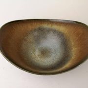 Mid-century pair of bowls by Rörstrand Sweden by Gunnar Nylund, 1950s.