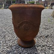 cast iron anduse vase