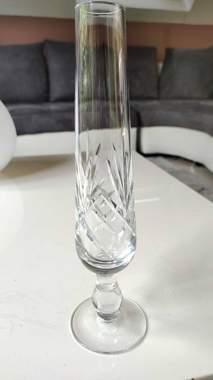 Crystal soliflore vase. Crisscross/leafy patterns. High 24 cm