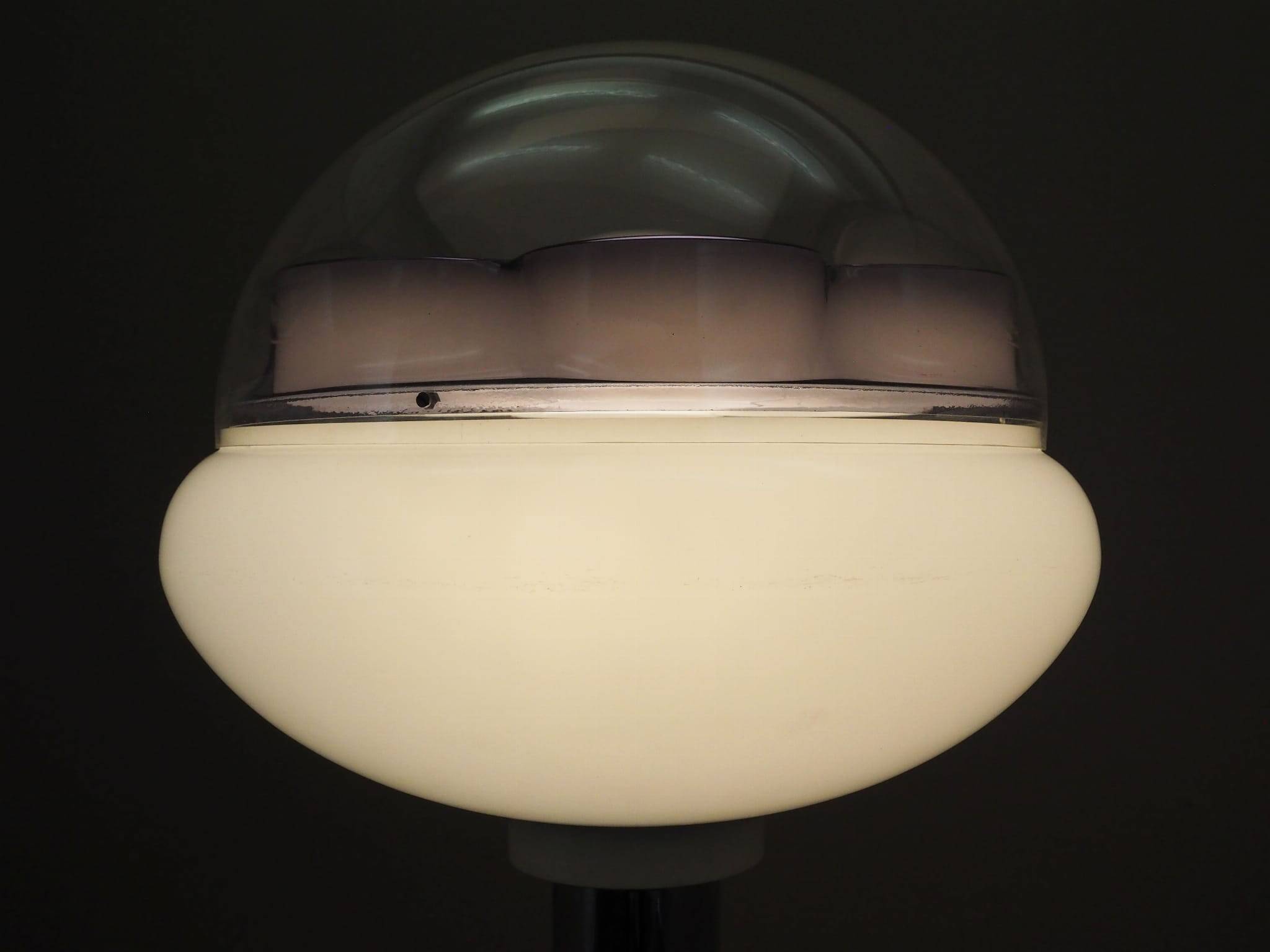 Floor lamp with ashtray, Space Age design, 1960s, production: Italy
