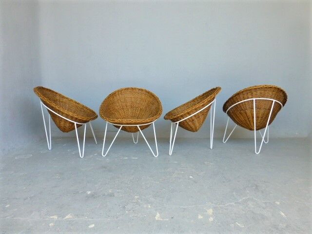 VINTAGE SALON IN RATTAN AND METAL. 1960