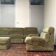 Canapé modulable vintage en velours vert avec fauteuil assorti et pouf